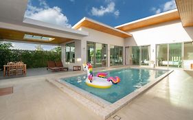 Andaman Seaview Luxury Pool Phuket Бан-ката